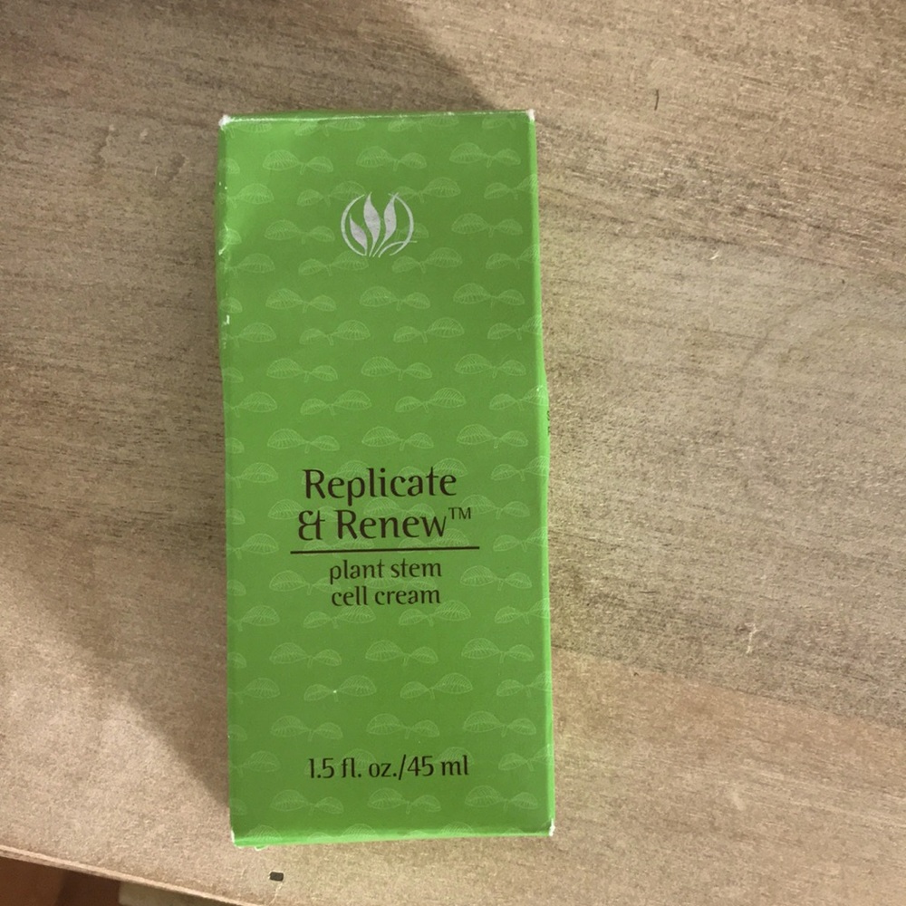 Serious Skin Care Replicate & Renew plant stem cell cream